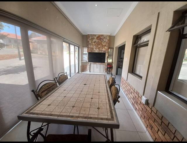 2 BEDROOM RETIREMENT UNIT FOR SALE IN JORDAAN PARK